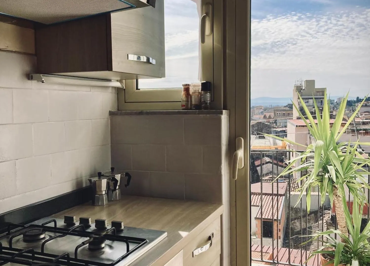 Shared Apartment In Catania Center. Quarto em Acomodações Particulares